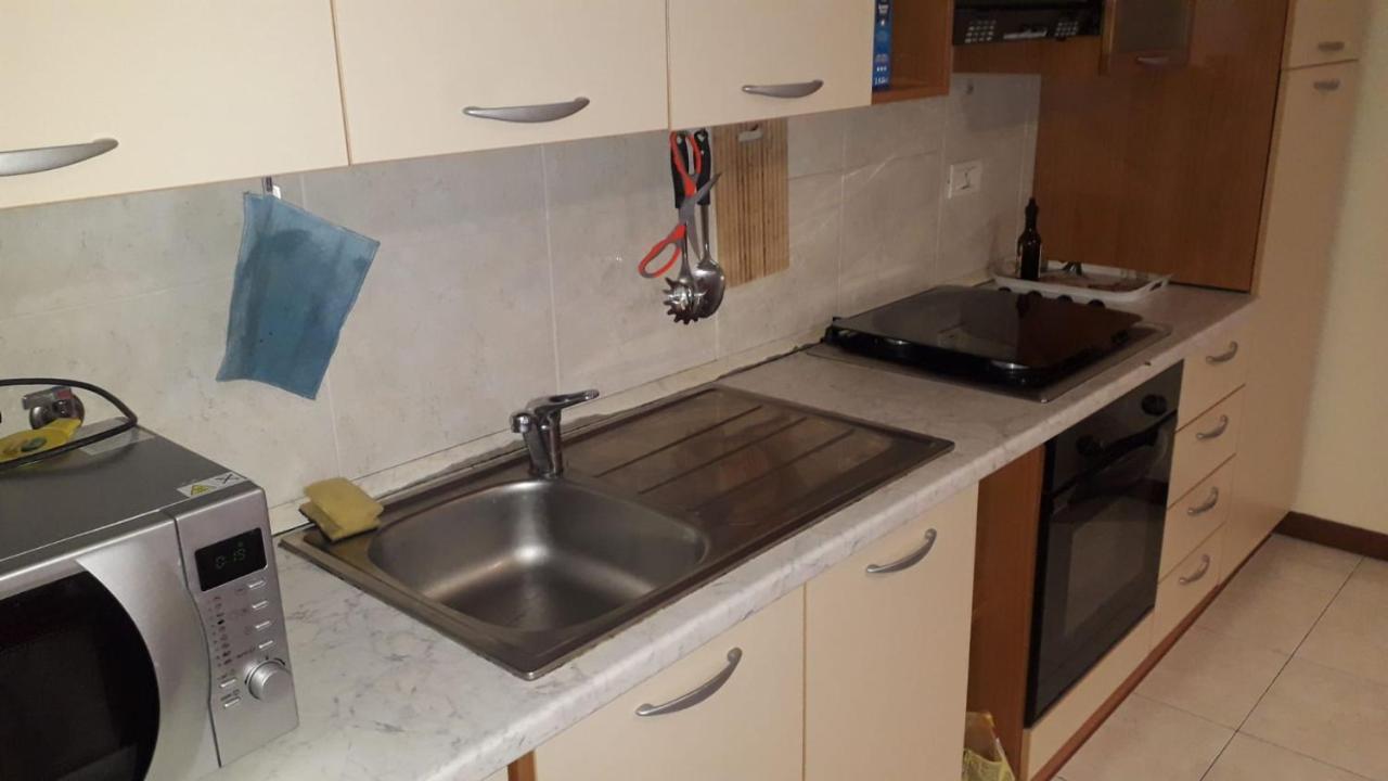 Lecco Centro - Casa Indipendente Apartment Luaran gambar